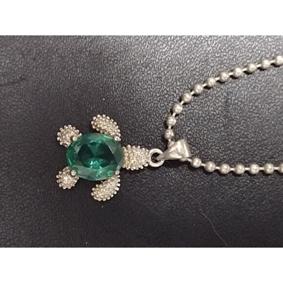 *Sale* Sterling silver green rhinestone turtle pendant necklace - Picture 9 of 11